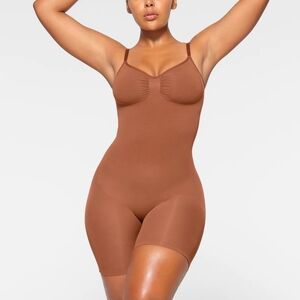 SKIMS Seamless Sculpt Mid Thigh Bodysuit